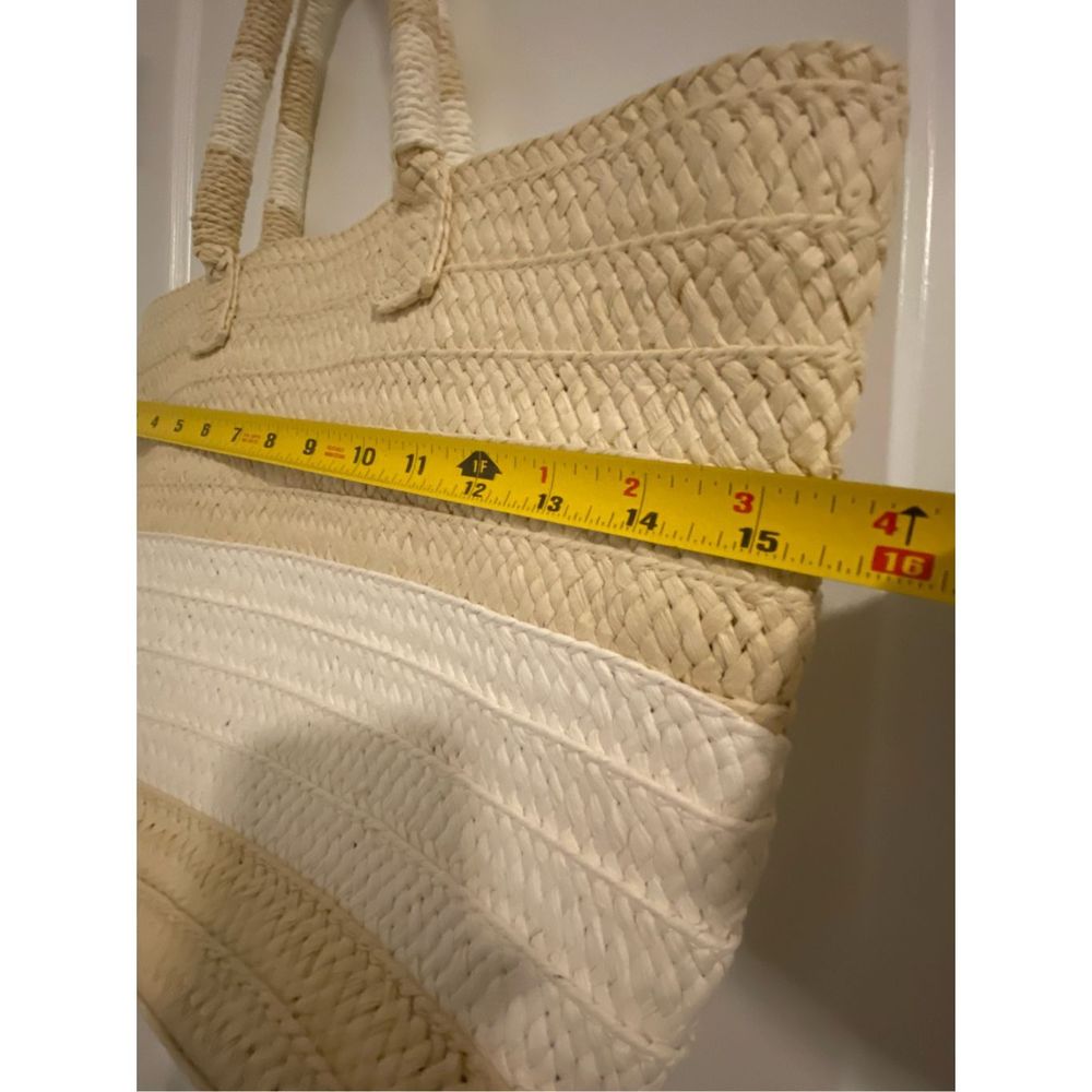 Altru Straw Tote - Picture 9 of 11